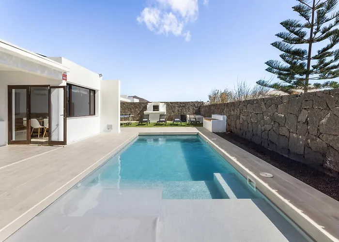 Cactus - Large Private Plot - Heated Pool & Bbq - Luxury Vacation Villa *