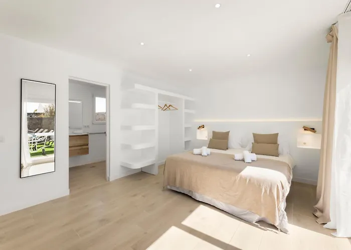 Villa Cactus - Large Private Plot - Heated Pool & Bbq - Luxury Vacation Playa Blanca (Lanzarote)