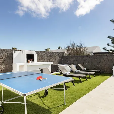 Cactus - Large Private Plot - Heated Pool & Bbq - Luxury Vacation Playa Blanca (Lanzarote)
