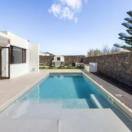 Cactus - Large Private Plot - Heated Pool & Bbq - Luxury Vacation 别墅 *